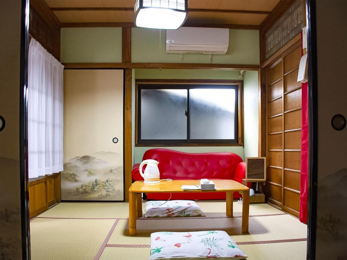 Guest Cafe Kuchikumano Hotell Kamitondacho Exteriör bild